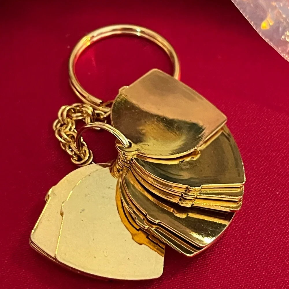 Ten Commandments key ring from vintage Avon 1999 new never used in box!